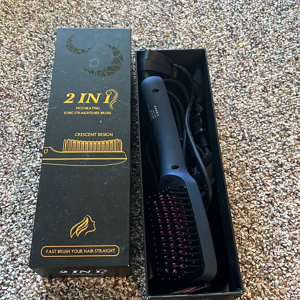 Ionic hair straightener brush